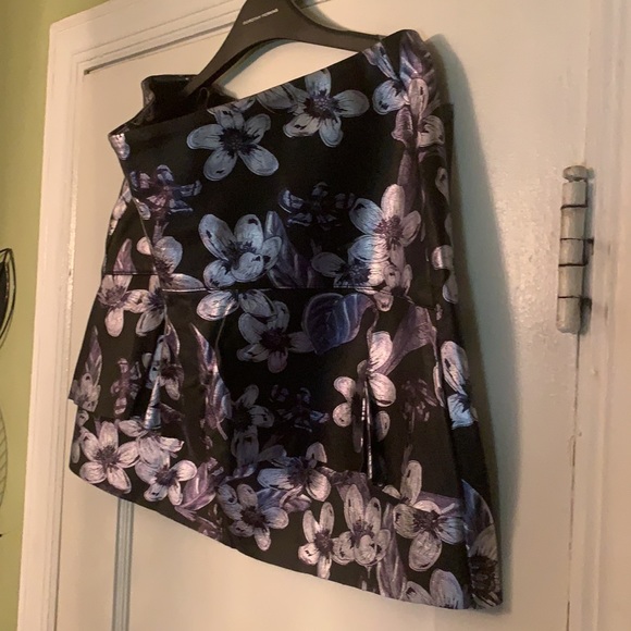 100% polyurethane ruffled mini skirt - Picture 2 of 6